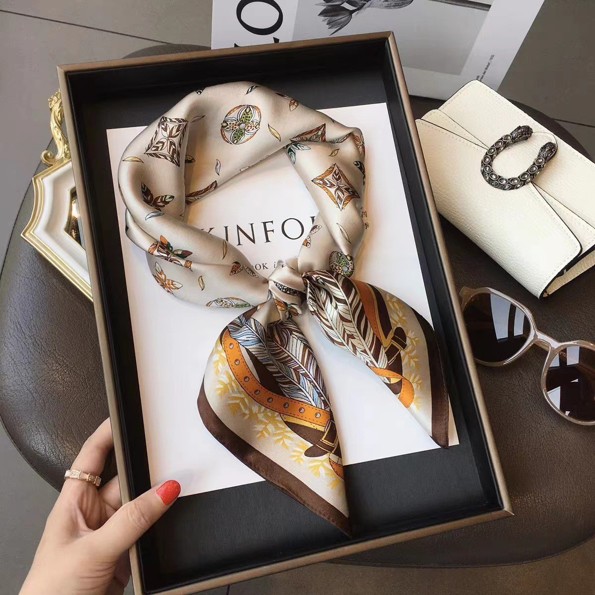 Luxury Fashion Print 70*70cm S - Silk Tie Woven recension och pris